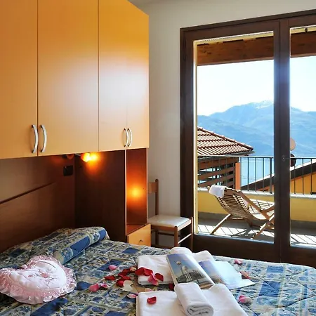 Germasino Sleeps 6 Pool Wifi T421487 公寓